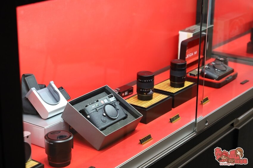 【高雄景點】全台最強美式生活Outlets！超過220間店家進駐，還有全台最大的VR虛擬實境樂園：SKM Park - 熱血玩台南。跳躍新世界