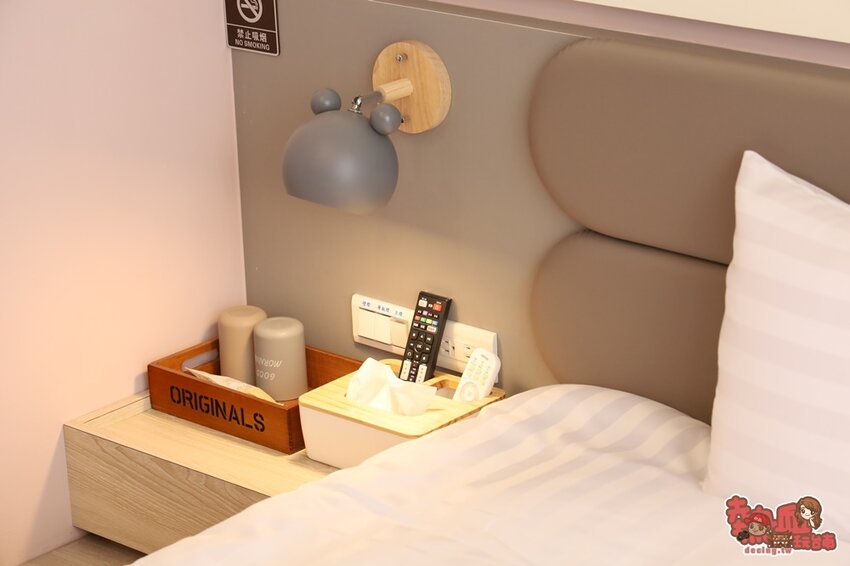 【台南民宿】台南安平全新包棟民宿！無人旅店進退房無接觸，還有免費KTV唱到飽：幸福拾光二當家 - 熱血玩台南。跳躍新世界