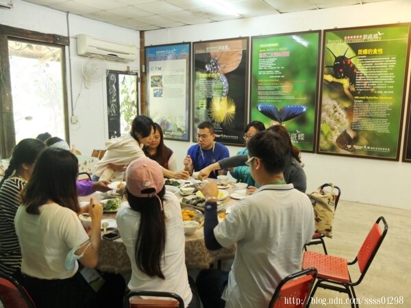 高雄茂林區景點。烏巴克創藝工作坊。原民部落藝術空間 嚐部落風味午餐+琉璃串珠DIY體驗 好吃又好玩！