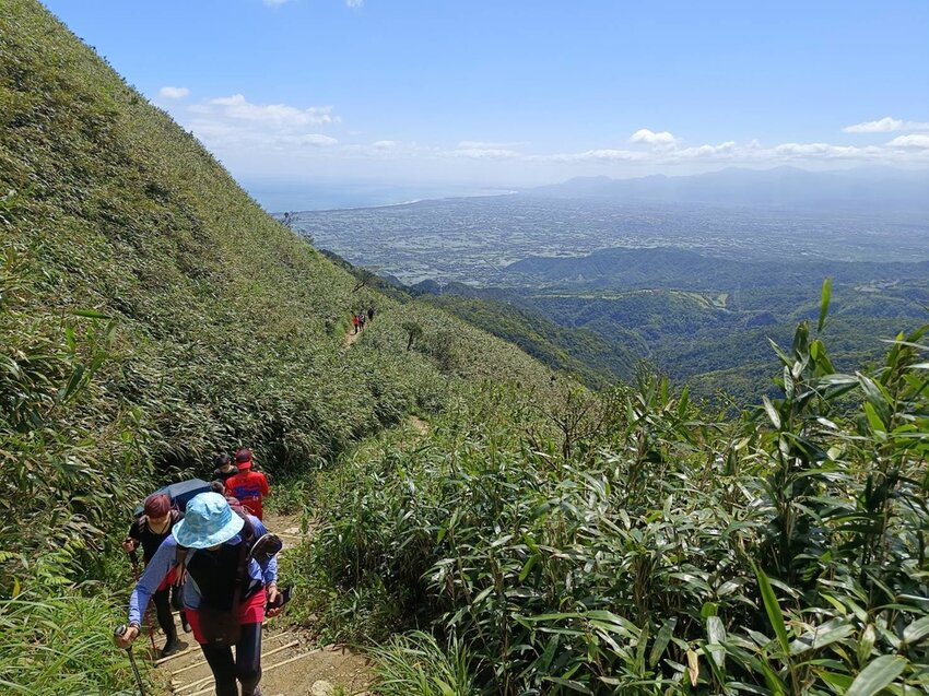 【宜蘭.礁溪】最美網美山抹茶山{聖母登山步道}來回10公里爬升770公尺
