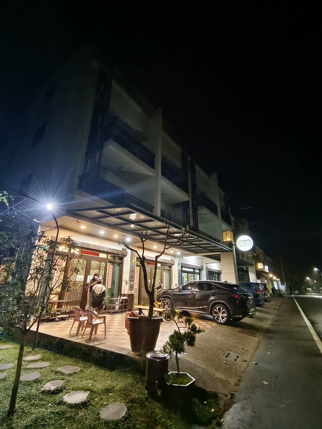 【台南.楠西區】伍龍登山口停車場直奔獵鷹尖+梅嶺一線天。住宿:玉井微風栩栩晴意天空