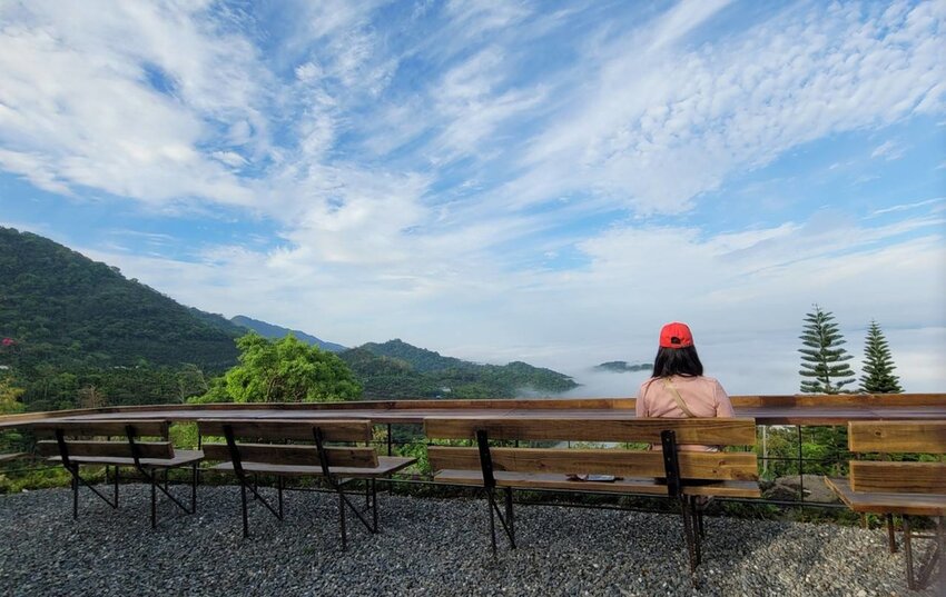 【台南.楠西區】伍龍登山口停車場直奔獵鷹尖+梅嶺一線天。住宿:玉井微風栩栩晴意天空