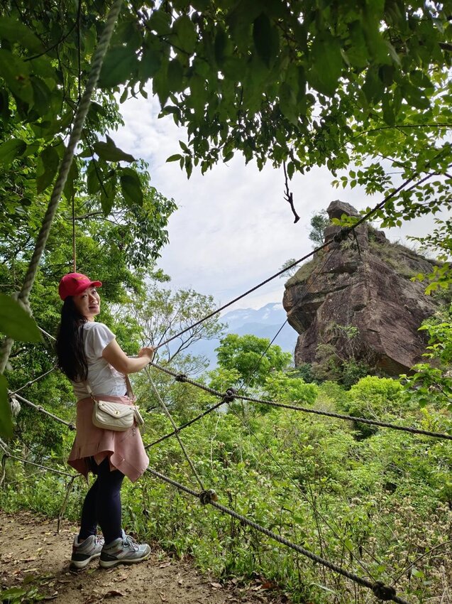 【台南.楠西區】伍龍登山口停車場直奔獵鷹尖+梅嶺一線天。住宿:玉井微風栩栩晴意天空