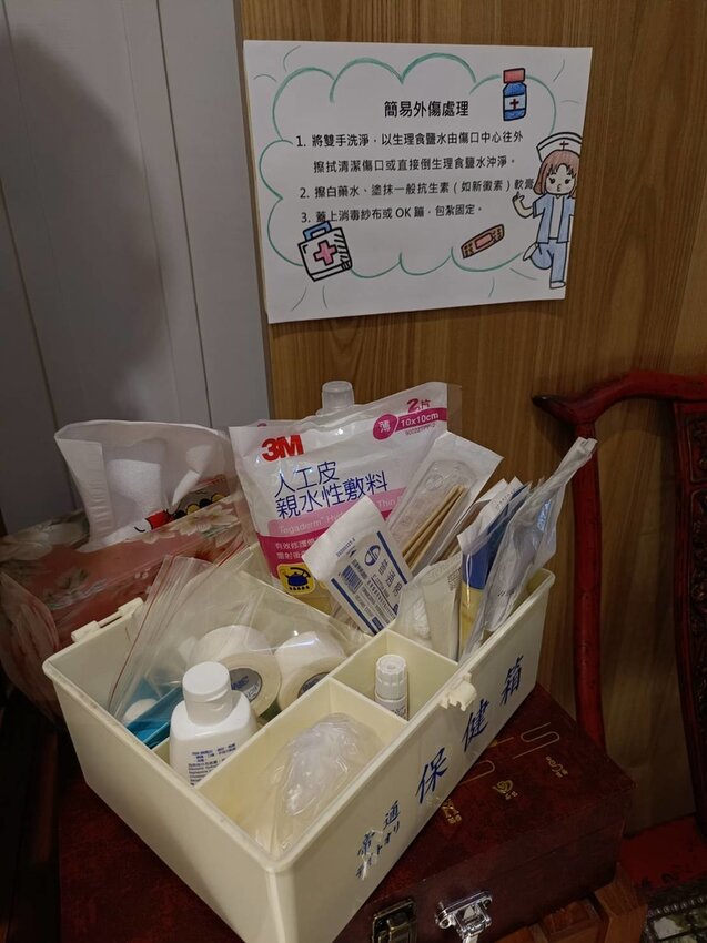 【台南.楠西區】伍龍登山口停車場直奔獵鷹尖+梅嶺一線天。住宿:玉井微風栩栩晴意天空