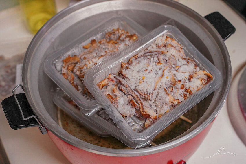 海裕芬嚕嚕姑滷 |宅配即食滷味禮盒，笑禮藏飽禮盒新品上市，一次吃到6種好吃的下酒菜，3/2~3/8用GOMAJI訂購消費即享5%回饋哦～ - 艾薇覓食趣