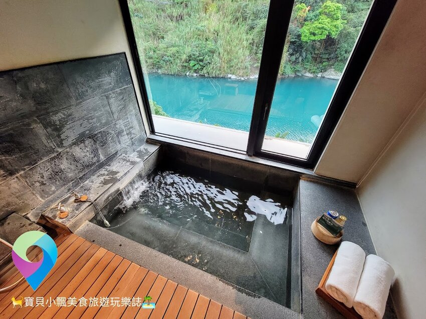 [旅遊]新北 烏來溫泉 泡湯同時欣賞窗外南勢溪河岸景觀 視覺與身心靈絕佳享受 馥蘭朵烏來渡假酒店 景觀湯屋