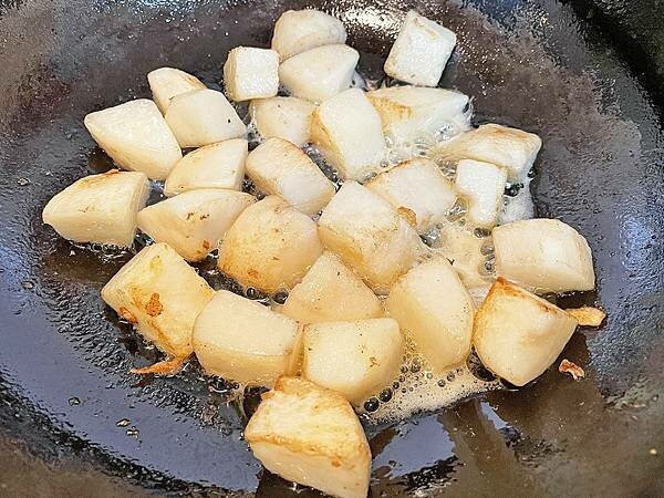 宅配生鮮│Food-x鮮蔬百寶箱:菜箱開箱做西餐料理,高級食材做豐盛三餐│啤酒鮮蝦溫沙拉、照燒雞腿排、櫛瓜煎餅、紅酒甜醬漢堡肉排餐、酥皮馬鈴薯