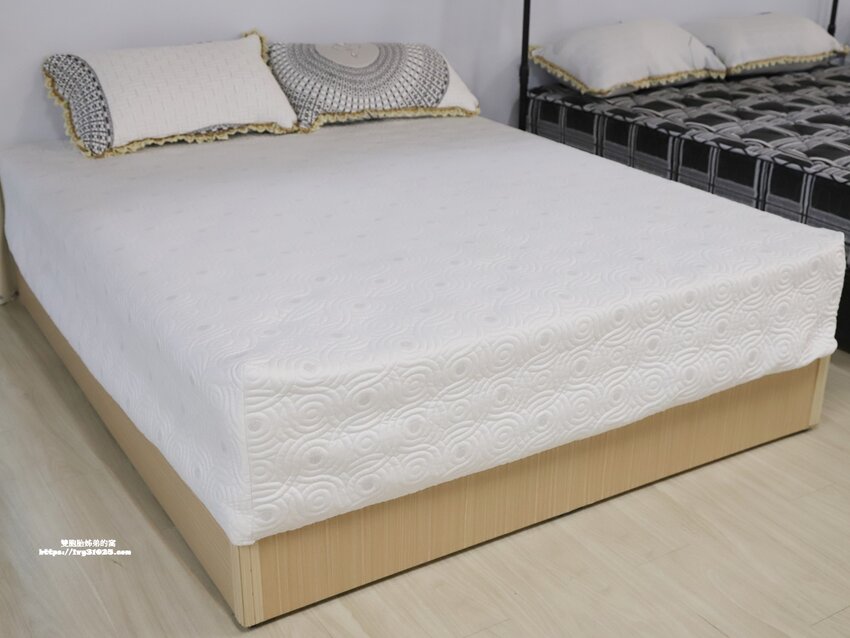 高雄床墊推薦 – 睡精靈名床 / 在地30年床墊 / 老師傅手工&高檔床墊親民價格