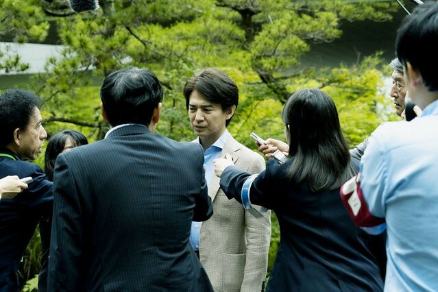 The movie posters & stills of 日本懸疑推理電影《那些得不到保護的人》(護られなかった者たちへ/In The Wake )will be launching in Taiwan from Apr 8, 2022 onwards.