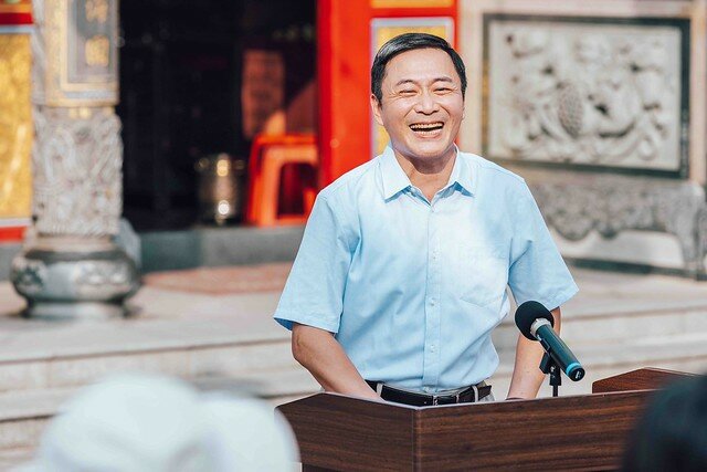 The posters & stills of Taiwan TV drama 2022公視年度喜劇《村裡來了個暴走女外科》(Mad Doctor) will be launching from May 7, 2022 onwards.