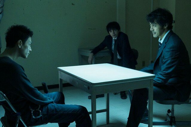 The movie posters & stills of 日本懸疑推理電影《那些得不到保護的人》(護られなかった者たちへ/In The Wake )will be launching in Taiwan from Apr 8, 2022 onwards.