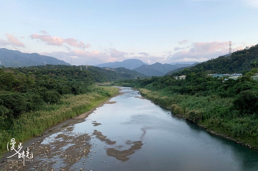新北／新店小粗坑步道與直潭淨水廠－心曠神怡的碧綠新店溪畔散步
