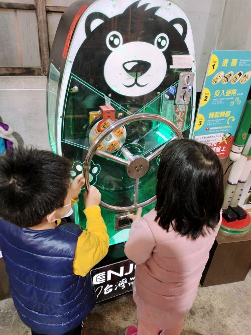 【南投親子景點】敲敲木工房．免門票、好停車，超好玩木製DIY手作體驗!