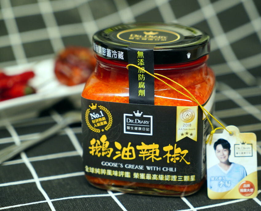 網路人氣辣椒醬評比．6款火鍋料理必備沾醬! 詹醬油潑辣子、椒麻堅果、鵝油辣椒、寧記辣椒、老干媽、扒扒飯