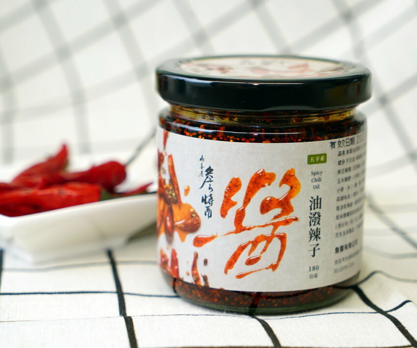 網路人氣辣椒醬評比．6款火鍋料理必備沾醬! 詹醬油潑辣子、椒麻堅果、鵝油辣椒、寧記辣椒、老干媽、扒扒飯