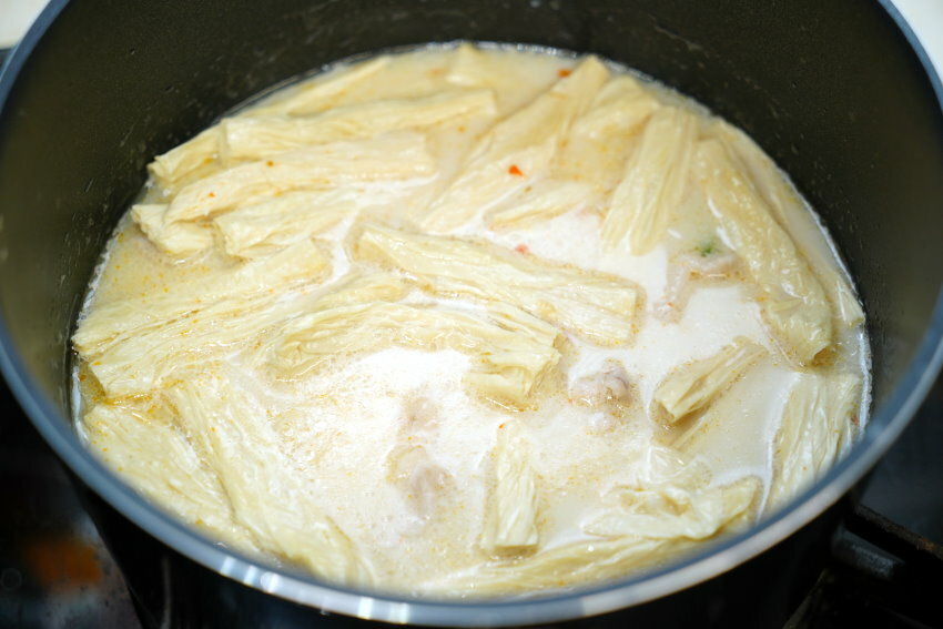 網路人氣辣椒醬評比．6款火鍋料理必備沾醬! 詹醬油潑辣子、椒麻堅果、鵝油辣椒、寧記辣椒、老干媽、扒扒飯