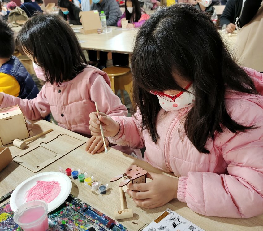 【南投親子景點】敲敲木工房．免門票、好停車，超好玩木製DIY手作體驗!