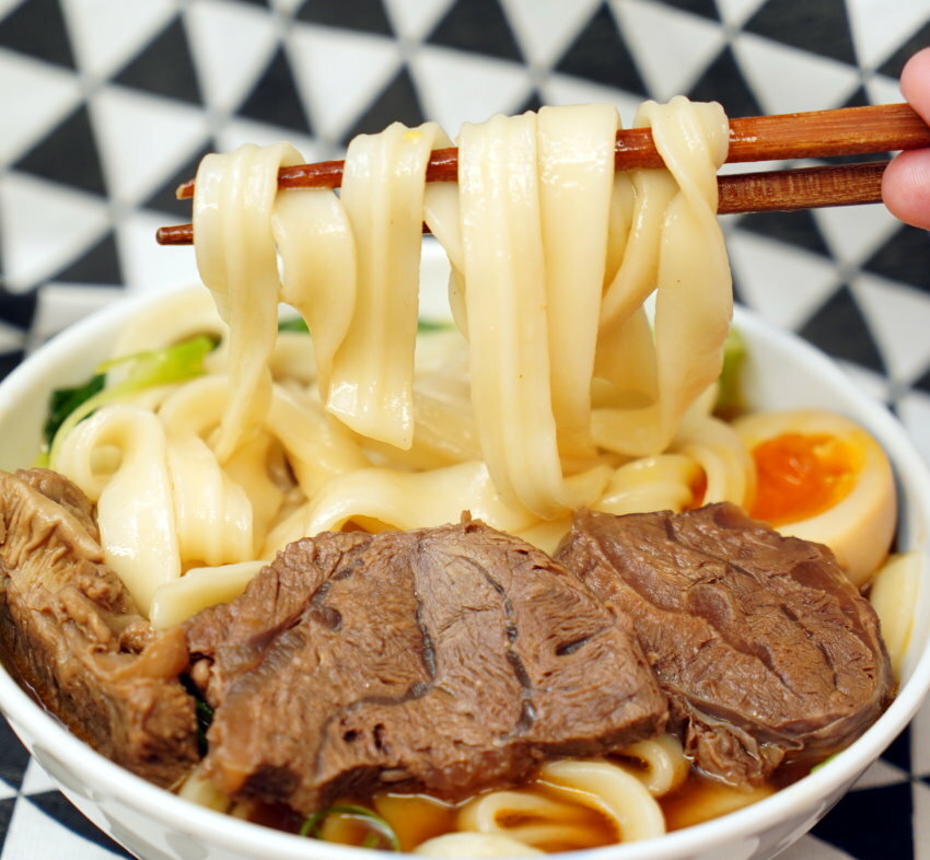 網購紅燒牛肉麵料理包5間品牌評比.混董創食、皇家傳承、晶華酒店、台北國賓、台北萬豪大PK!