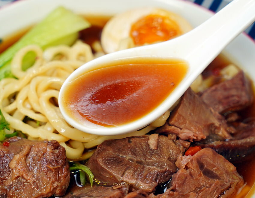 網購紅燒牛肉麵料理包5間品牌評比.混董創食、皇家傳承、晶華酒店、台北國賓、台北萬豪大PK!