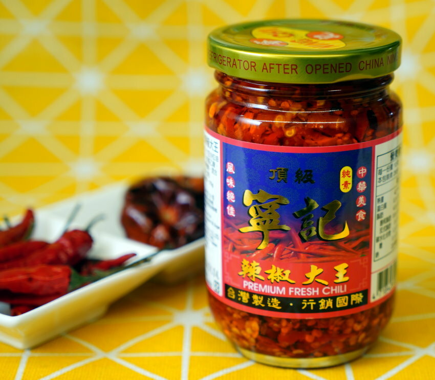 網路人氣辣椒醬評比．6款火鍋料理必備沾醬! 詹醬油潑辣子、椒麻堅果、鵝油辣椒、寧記辣椒、老干媽、扒扒飯