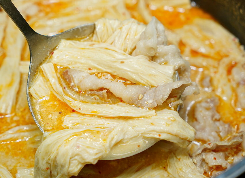 網路人氣辣椒醬評比．6款火鍋料理必備沾醬! 詹醬油潑辣子、椒麻堅果、鵝油辣椒、寧記辣椒、老干媽、扒扒飯