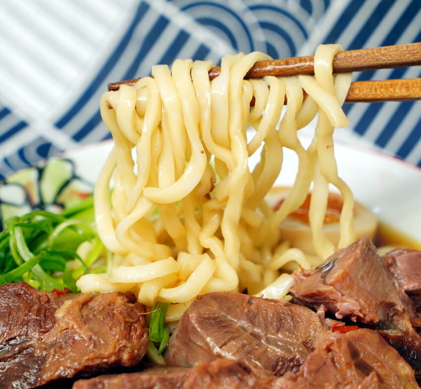 網購紅燒牛肉麵料理包5間品牌評比.混董創食、皇家傳承、晶華酒店、台北國賓、台北萬豪大PK!