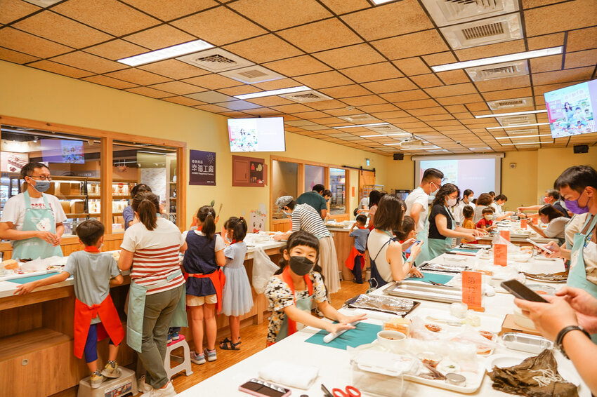 南台灣最好玩的親子旅遊DIY手作趣 到奇美食品幸福工廠 一起做出好吃野餐便當17A.jpg