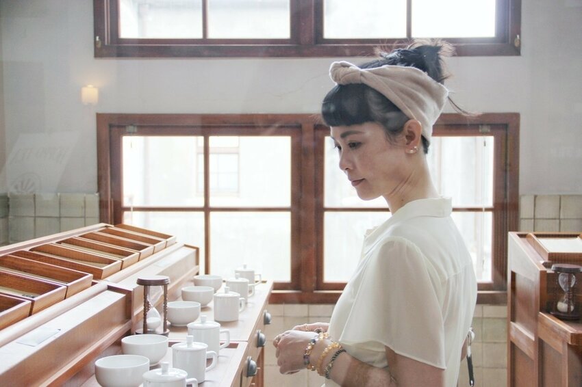 POPRORO直捲兩用無線離子夾,乾洗髮、出遊造型隨身造型師