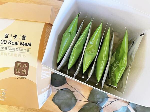 宅配美食開箱│MinVita百卡粥:營養師高敏敏親自研發-維他營養專科百卡餐,飲食控制神隊友,補充身體所需營養,又能控制熱量攝取|高飽足感、高營養價值、減重代餐吃得更健康│蔬菜多多、菇菇多多、