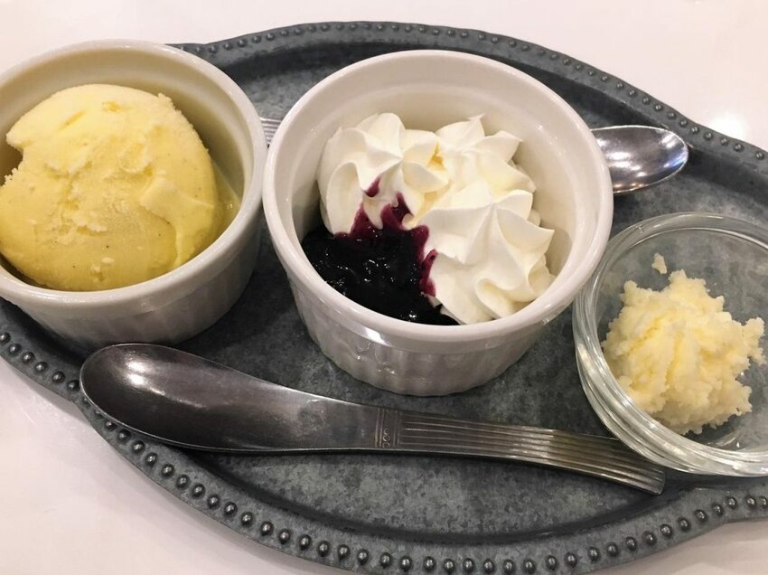 自由之丘必吃鬆餅!!宛如從繪本跳出來的鐵鍋鬆餅,還有免費添鬆餅服務的Rusa Ruka