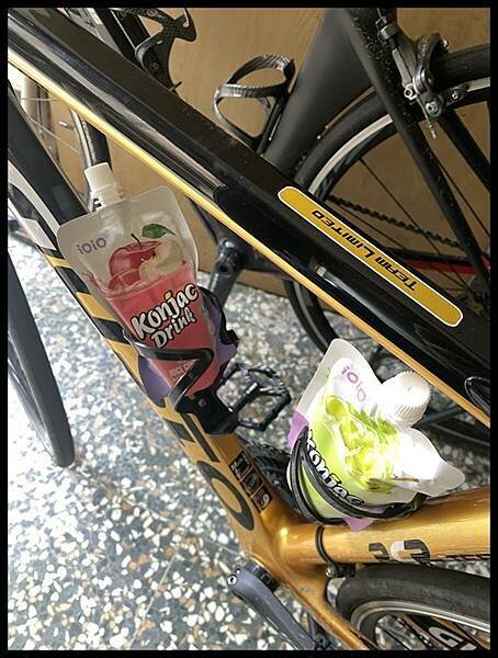 iOiO食在愛我 超口感蒟蒻 蒟蒻飲 蒟蒻推薦 飲料推薦 飲料開箱 能量飲 果凍推薦 開箱 維生素C 膳食纖維 拌手禮 年節禮盒推薦  十全果醋