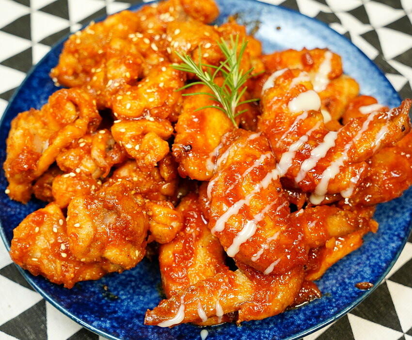 【食譜】韓式炸雞做法．氣炸鍋版快速又方便，在家也能優雅吃炸雞!