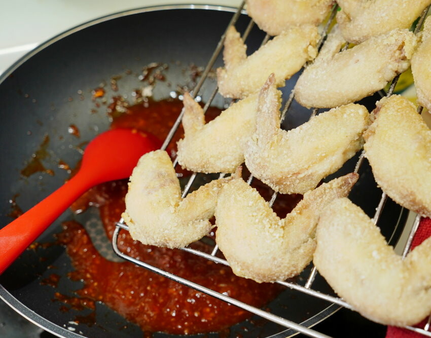 【食譜】韓式炸雞做法．氣炸鍋版快速又方便，在家也能優雅吃炸雞!