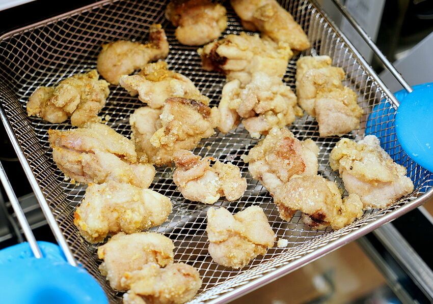 【食譜】韓式炸雞做法．氣炸鍋版快速又方便，在家也能優雅吃炸雞!