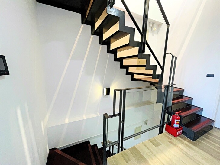 【衡定理。衡禾旗艦館】台南安平包棟民宿│出遊開趴包棟民宿推薦│不用辛苦爬樓梯的電梯民宿