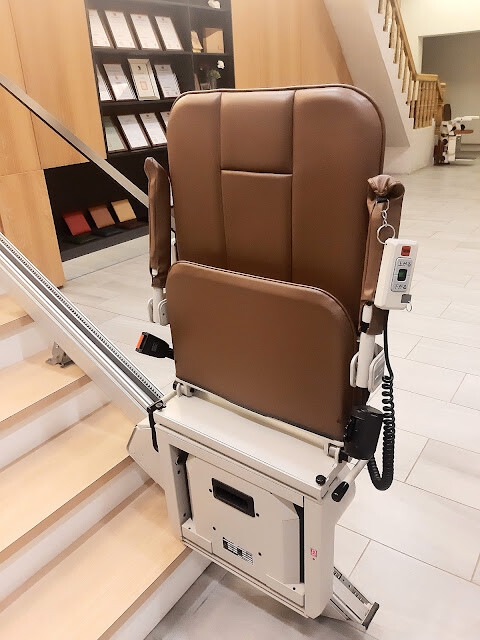 升降椅推薦─羅布森樓梯升降椅，最值得信賴的樓梯升降椅品牌，讓長輩不再對樓梯望之卻步