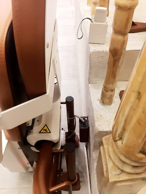 升降椅推薦─羅布森樓梯升降椅，最值得信賴的樓梯升降椅品牌，讓長輩不再對樓梯望之卻步