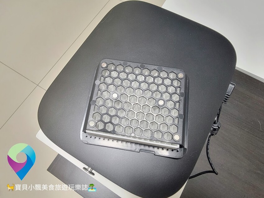 [智慧開箱]漫反射原理避免藍光傷害 入門初階款 帶你進入體驗無框電視新境界 OVO 無框電視 智慧投影機 - 寶貝小飄美食旅遊玩樂誌