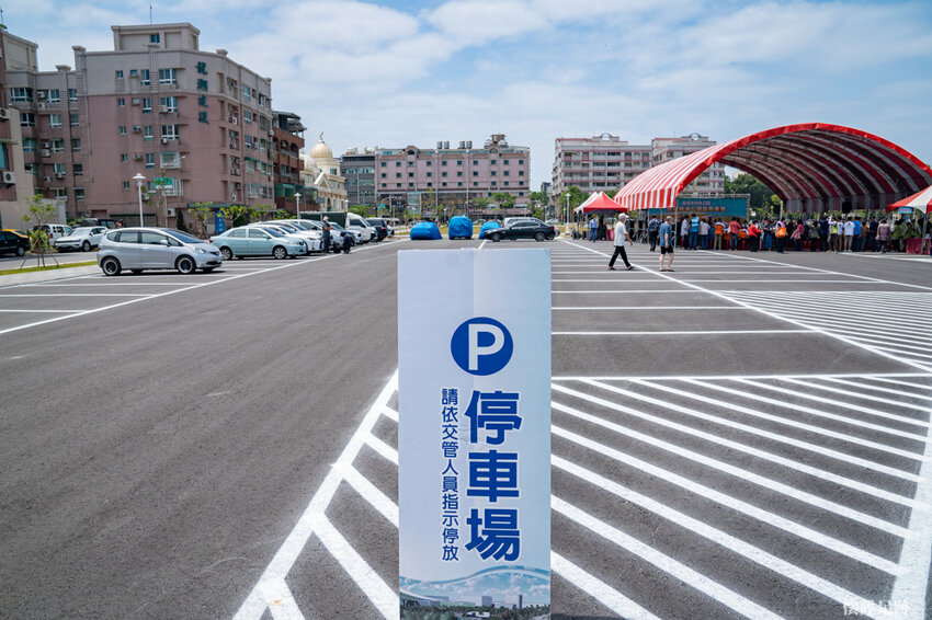 台南特色公園|健康綠洲公園,大船主題超高溜滑梯、雙軌滑索、迷宮、競賽跑道、攀岩,適合野放孩子的台南好玩公園!公61