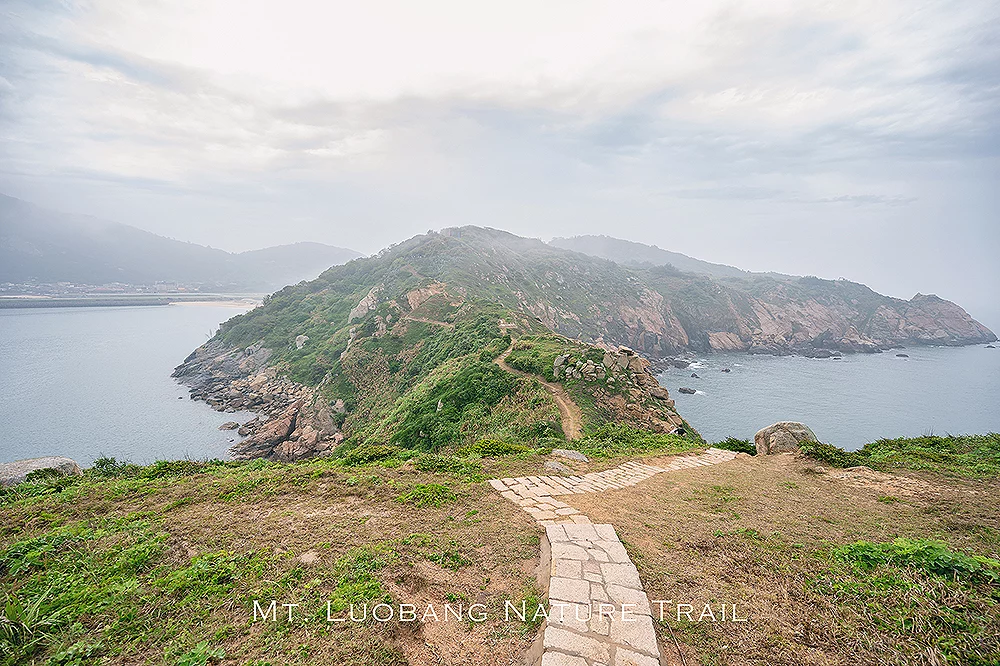 馬祖．北竿｜螺蚌山自然步道 Mt. Luobang Nature Trail｜走上絕美山脊景觀，感受 360 度壯闊全景