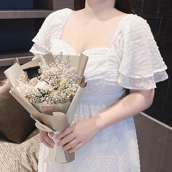 F84B5015-83B7-425C-8727-F943E600E279