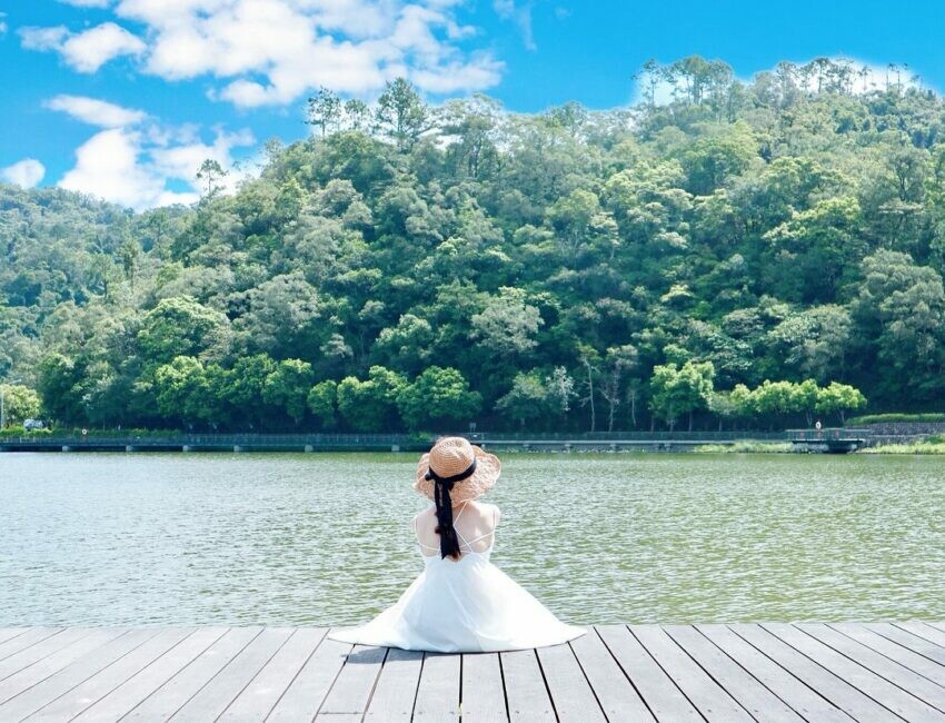 林美石磐步道 | 龍潭湖風景區 | 有宜蘭版小日月潭之稱的「龍潭湖風景區」,是蘭陽地區最大的湖泊,湖光山色的景象加上有大片的草皮,很適合來這散步、野餐