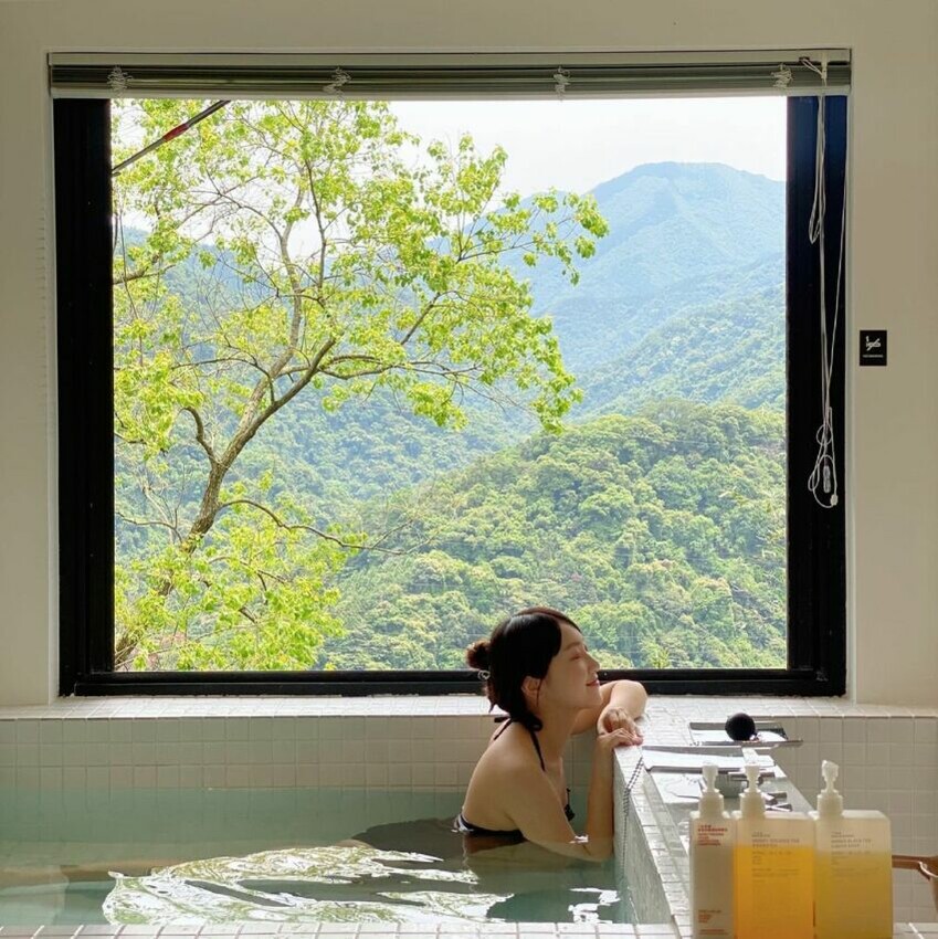 台灣溫泉烏來旅晨