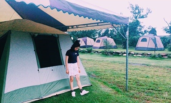 七星潭|露營 七星潭的美絕不是三言兩語,或者半天一天可以完全感受的,緊鄰河堤與山巒的「月牙灣露營區」更讓這裡興起了一股露營風潮,覺得七星潭美到讓人流連忘返的話,不妨可考慮來場露營之旅,淨化心靈的同時,還能完整體會花蓮之美呢。