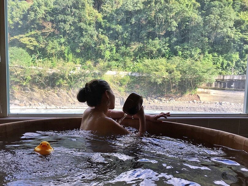 烏來老街一日遊 烏來景點 烏來老街 馥森阪治Trio湯布苑溫泉會館 