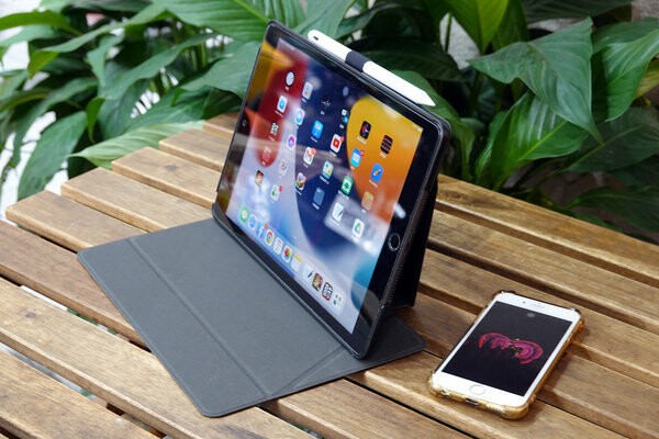 好用ipad保護套推薦-Tomtoc多角度折疊平板保護 (20).jpg