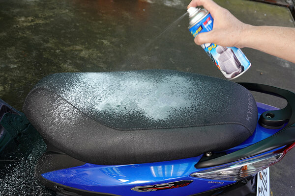 安全帽清潔保養DIY-SOFT99安全帽護目鏡鍍膜劑、新布面乾洗劑 (47).jpg