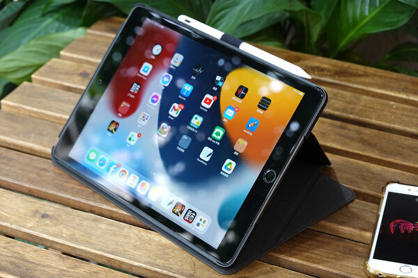 好用ipad保護套推薦-Tomtoc多角度折疊平板保護 (18A).jpg