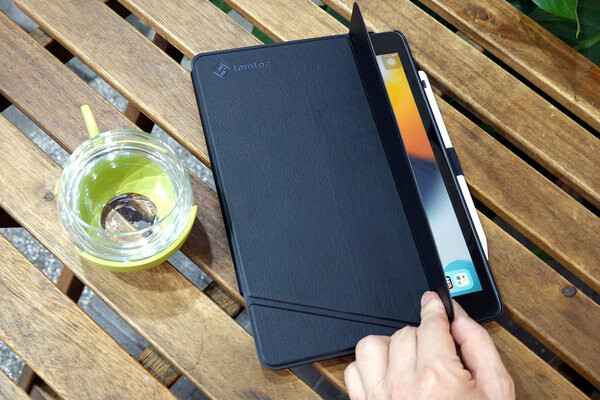 好用ipad保護套推薦-Tomtoc多角度折疊平板保護 (13).jpg