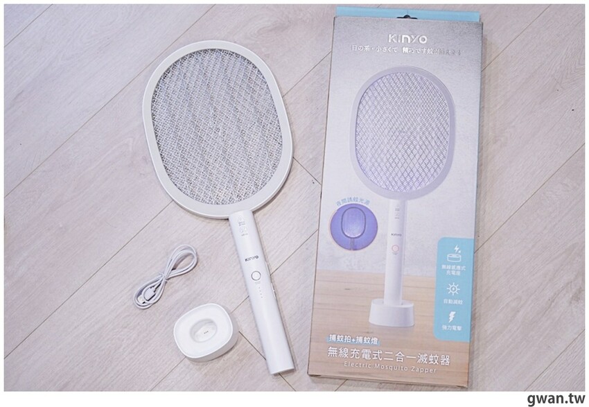 是電蚊拍也是捕蚊燈，家用露營必備的二合一電蚊拍！